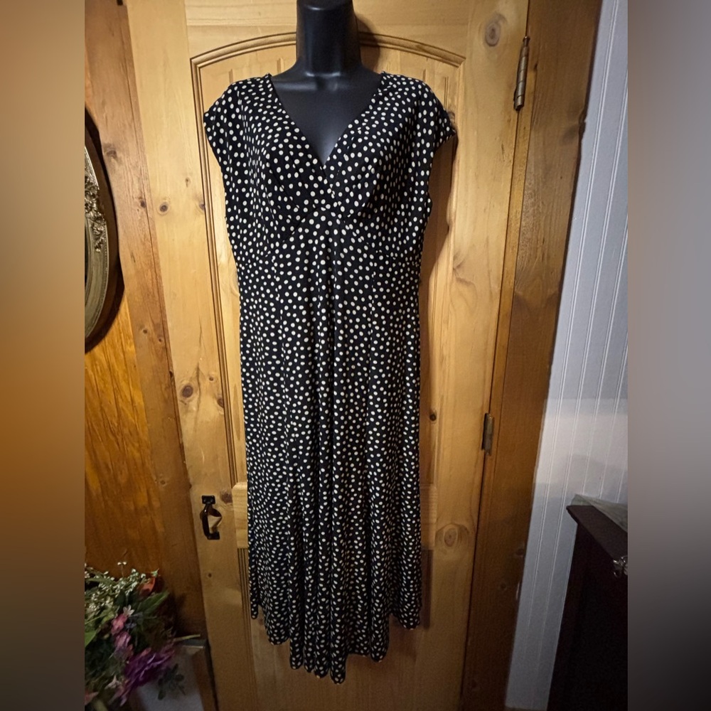 Jones New York Black and White Maxi Dress